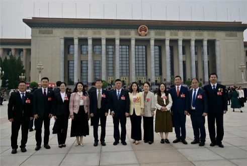 中国工会十八大代表风采丨朱文英：扛起工会担任，与宽大职工一路争做新时期奋斗者
